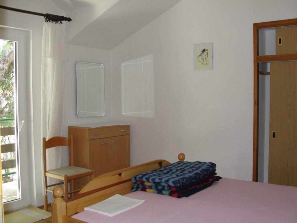 Apartments Pinija Supetar Buitenkant foto